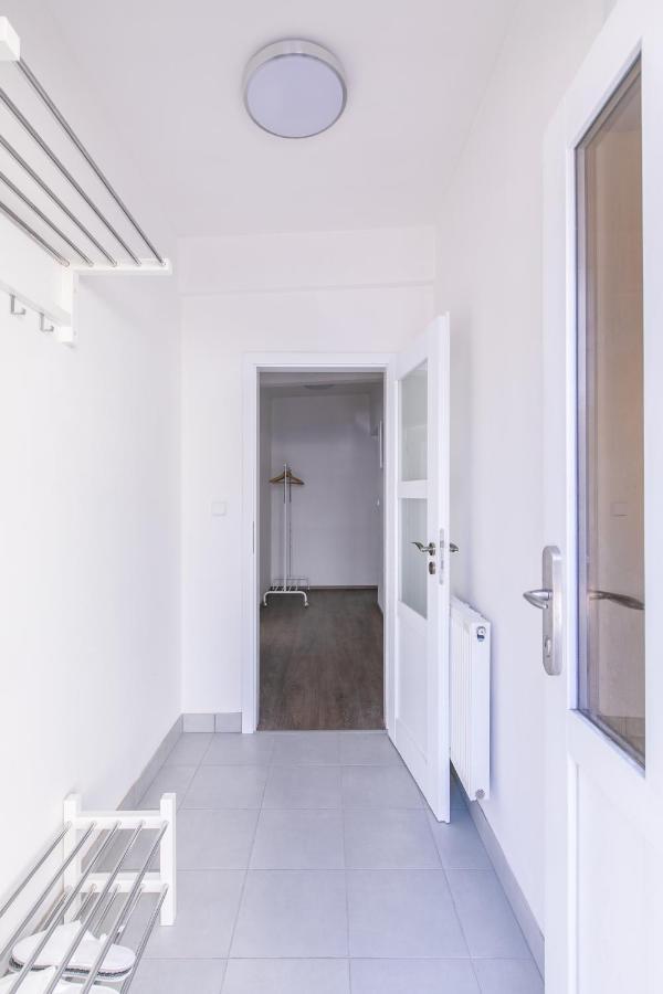 Cozy Apartment In Quiet Courtyard Near Charles Bridge براغ المظهر الخارجي الصورة